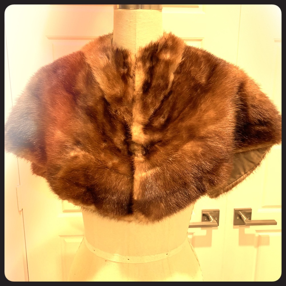 VINTAGE REAL FOX FUR COLLAR SHAWL